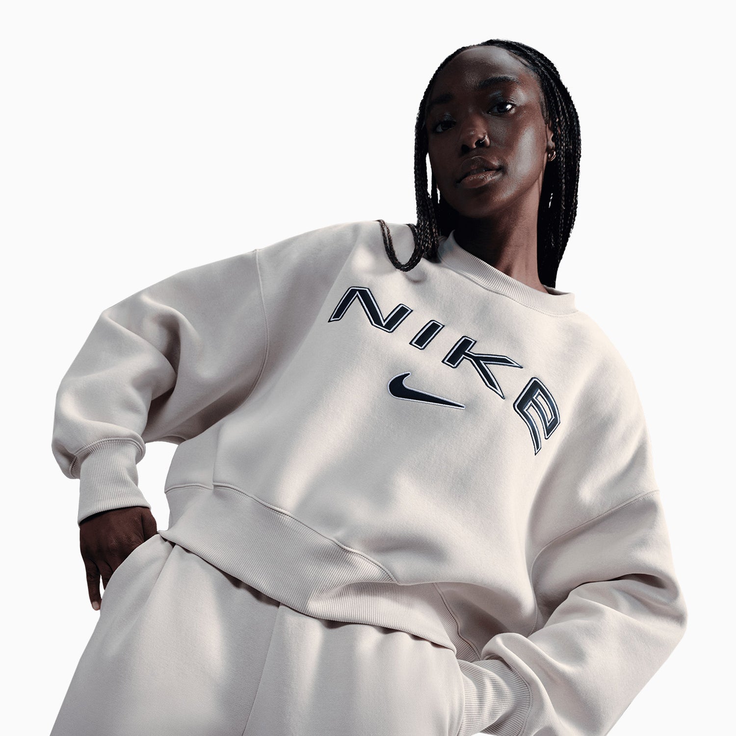 nike-womens-sportswear-phoenix-fleece-outfit-fv7674-104-fv7684-104