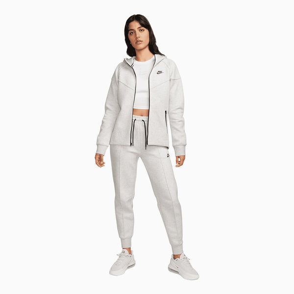 nike-womens-sportswear-tech-