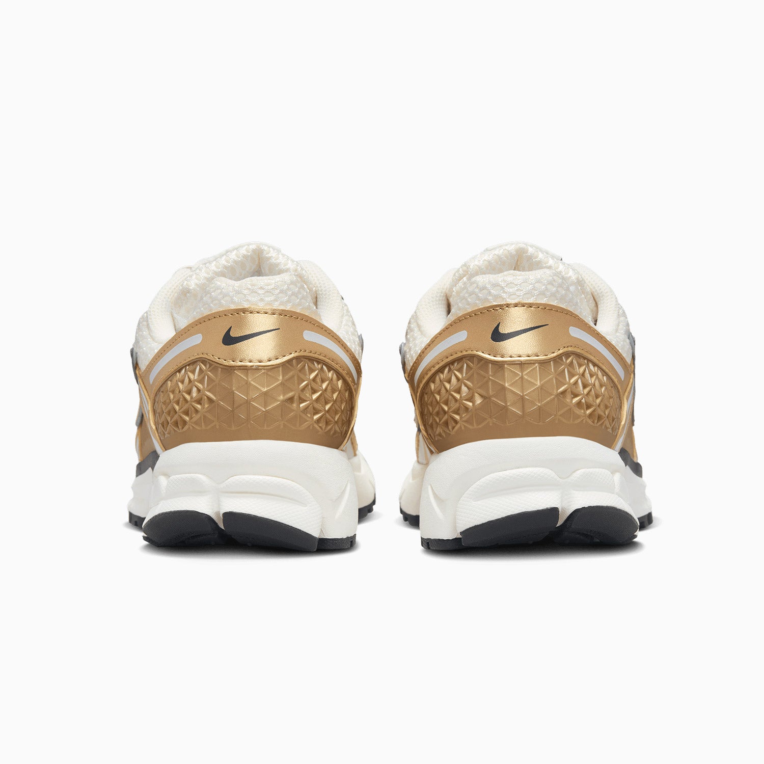 nike-womens-zoom-vomero-5-metallic-gold-shoes-hf7723-001