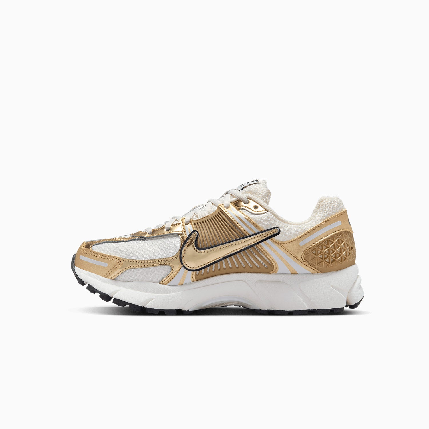 nike-womens-zoom-vomero-5-metallic-gold-shoes-hf7723-001
