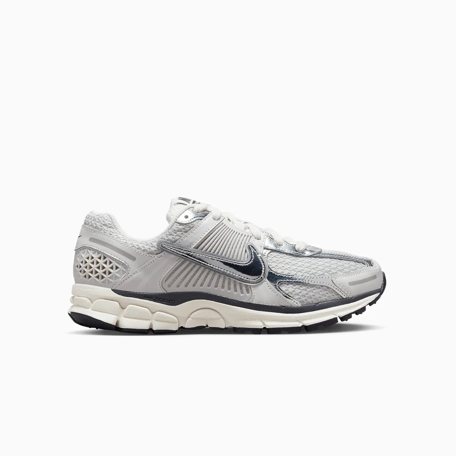 Women's Zoom Vomero 5 "Photon Dust Metallic" Nike - Tops and Bottoms USA
