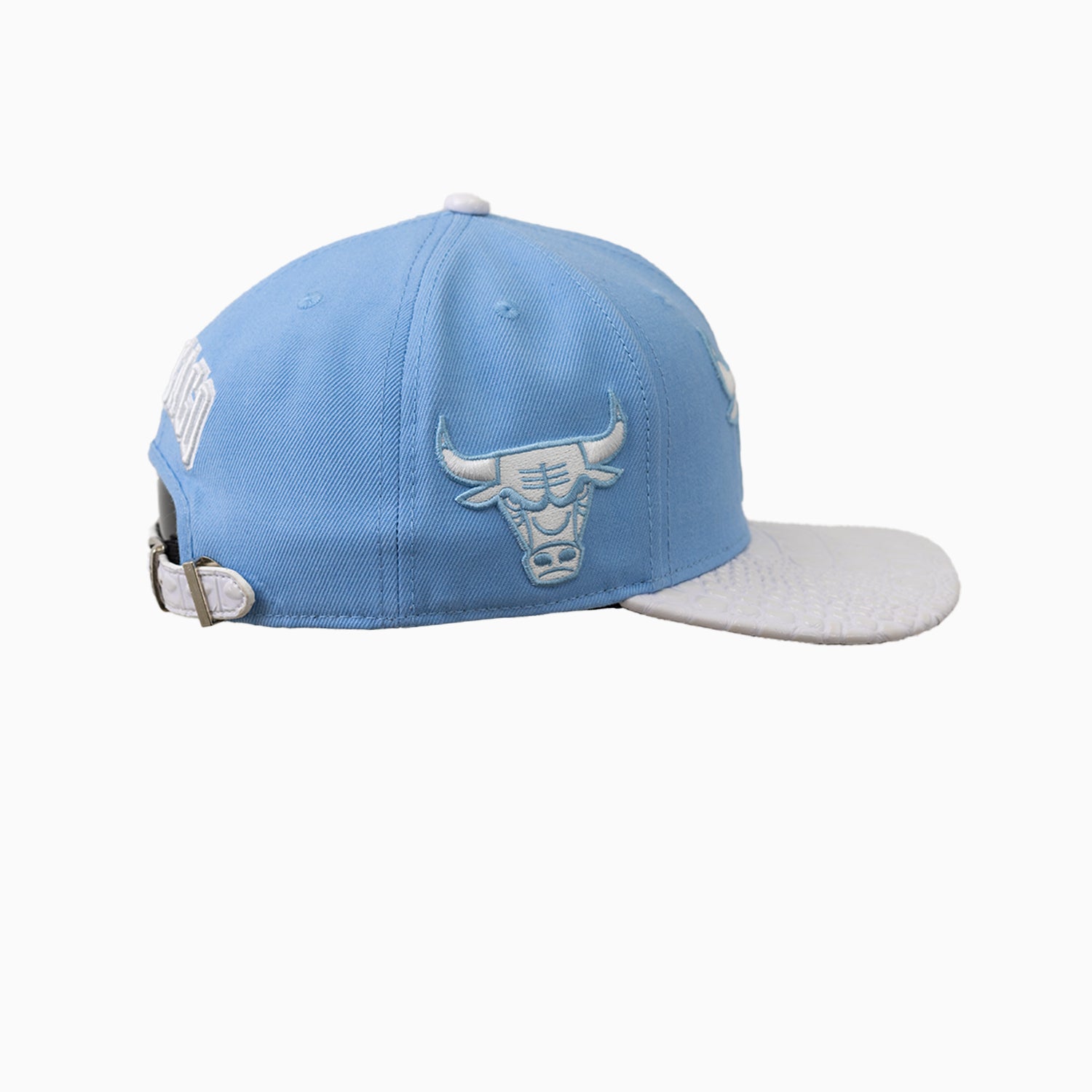 pro-standard-chicago-bulls-nba-leather-visor-strapback-hat-bcb758873-uni