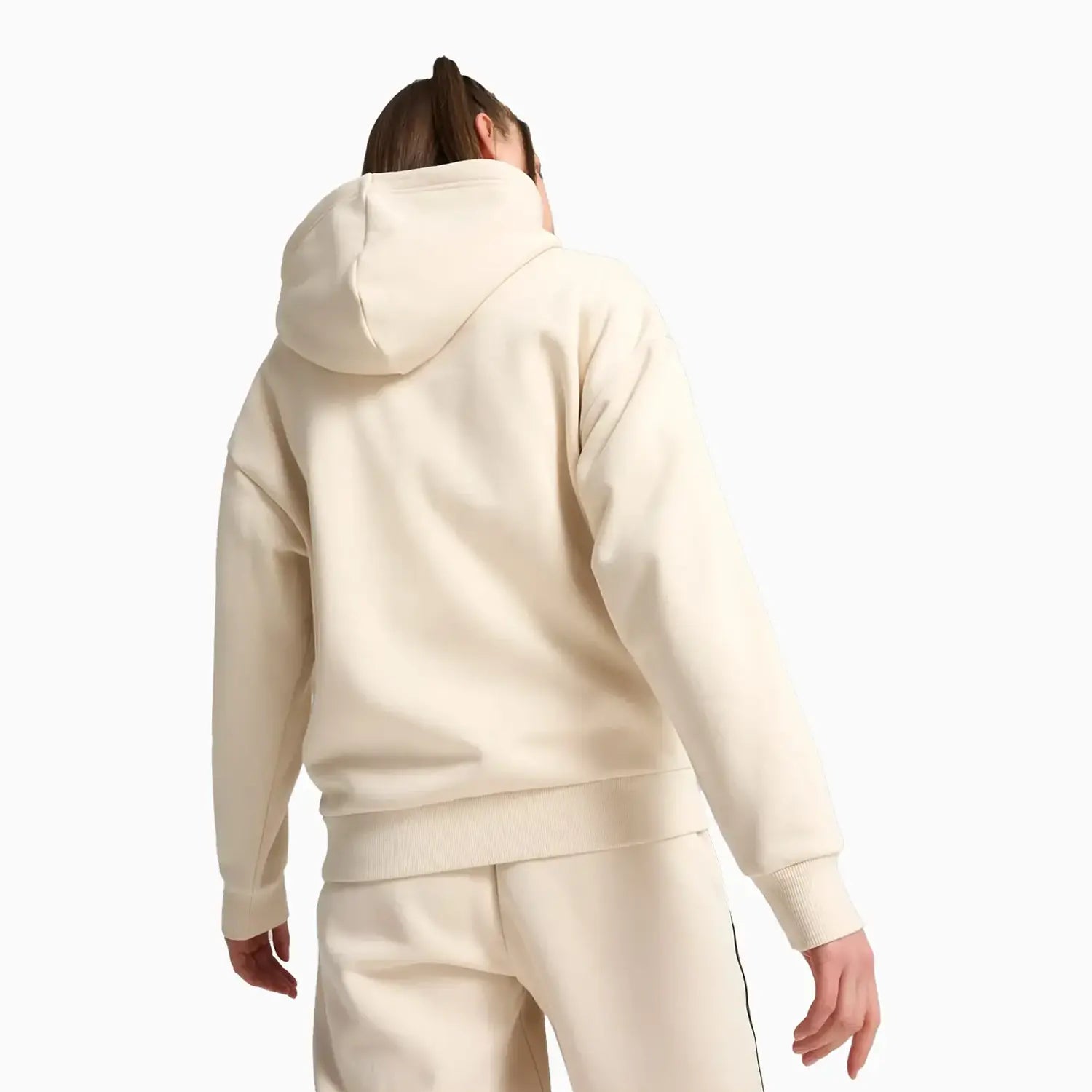 Puma Women's ESS Tape Minimal Gold Outfit Puma Women's ESS Tape Minimal Gold Outfit