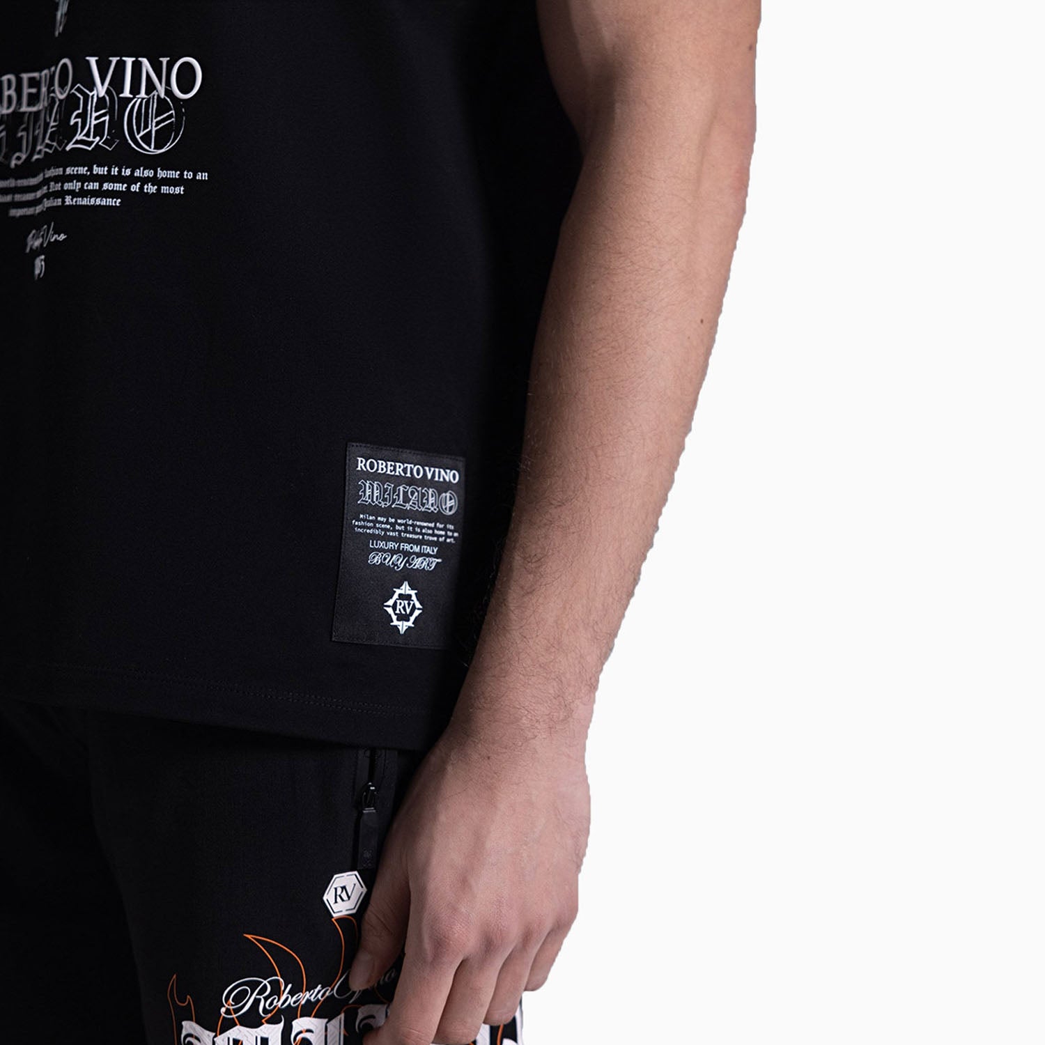 roberto-vino-mens-rv-front-big-logo-crew-neck-t-shirt-rvt-us-13-black