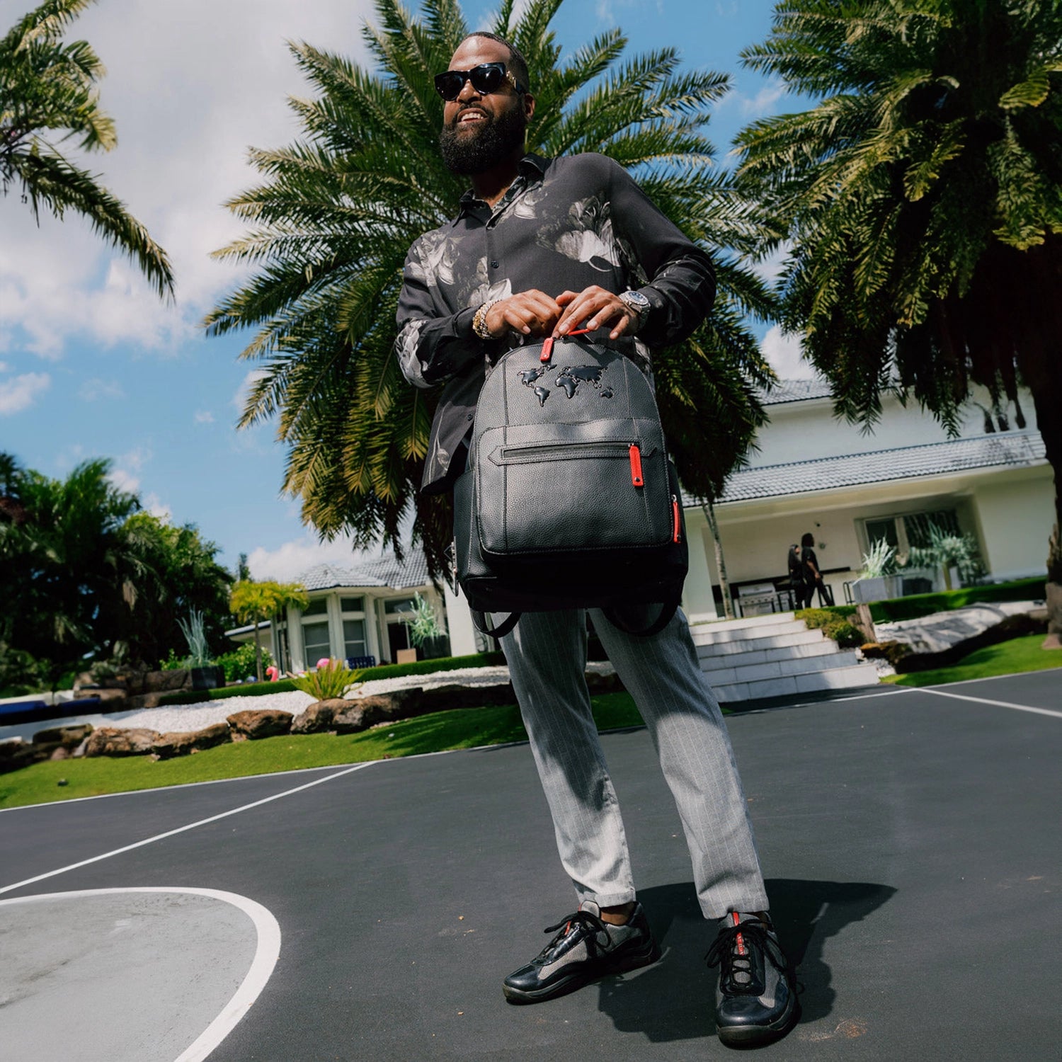 sprayground-james-first-class-global-takeoff-cargo-backpack-b6164-blk_7