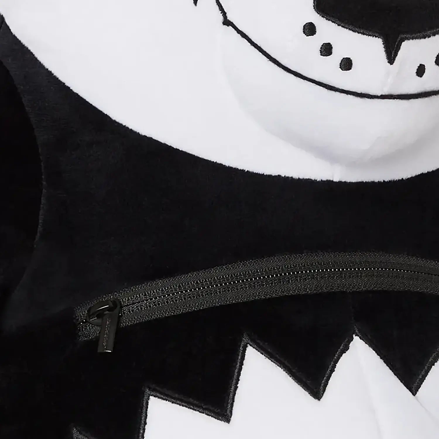 sprayground-kung-fu-panda-moneybear-teddybear-backpack-b6702-blkwht