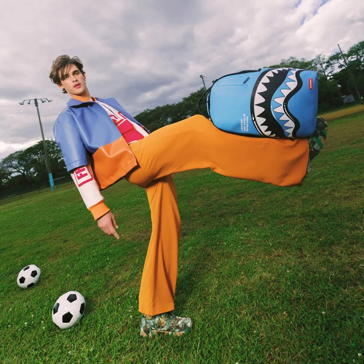 Shark Central Bubble Shark Sky Blue Backpack Sprayground - Tops and Bottoms USA