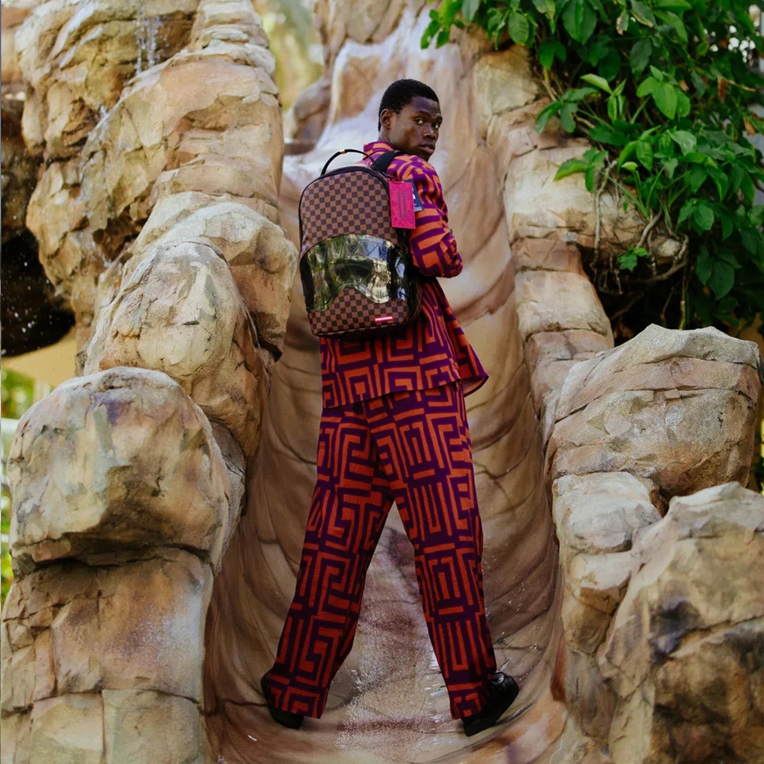 sprayground-sharks-in-paris-clear-for-takeoff-dlxsc-backpack-b5855-brnblk