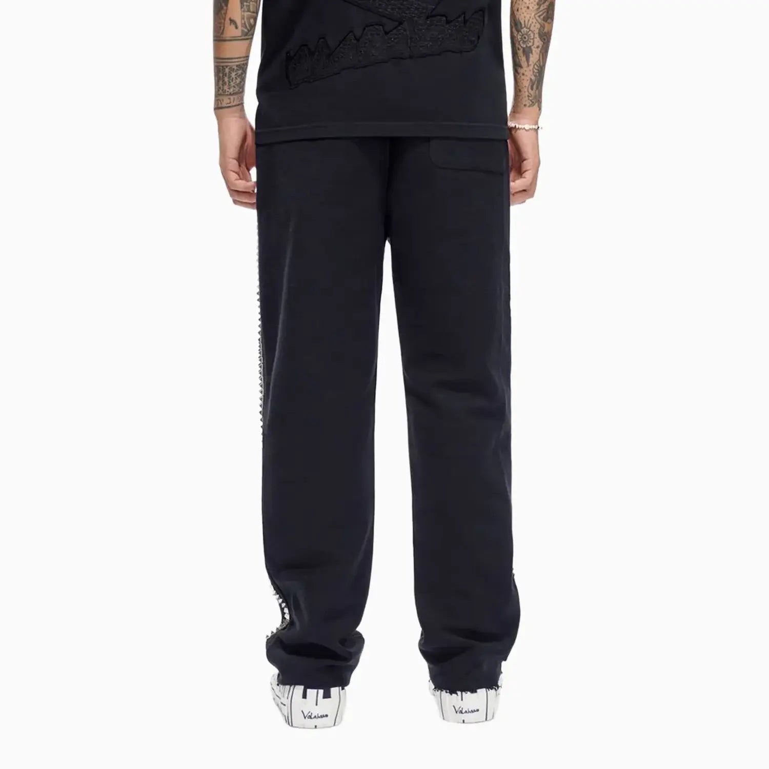 Men's Hand It Saturn Outfit