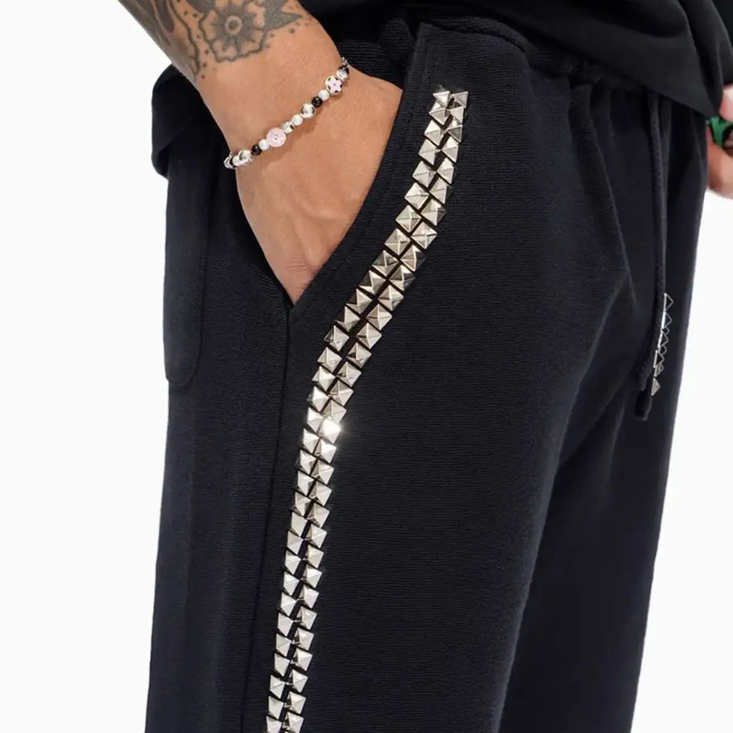 Men's Hand It Saturn Outfit