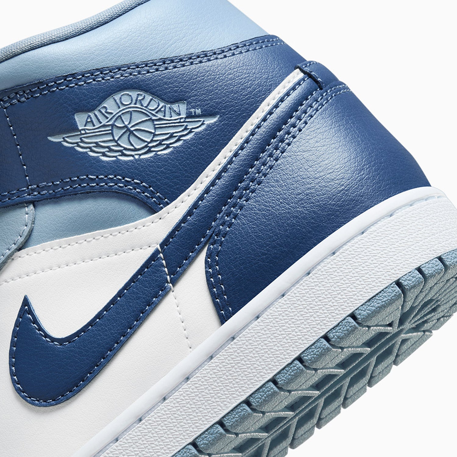 womens-air-jordan-1-mid-diffused-blue-shoes-bq6472-140