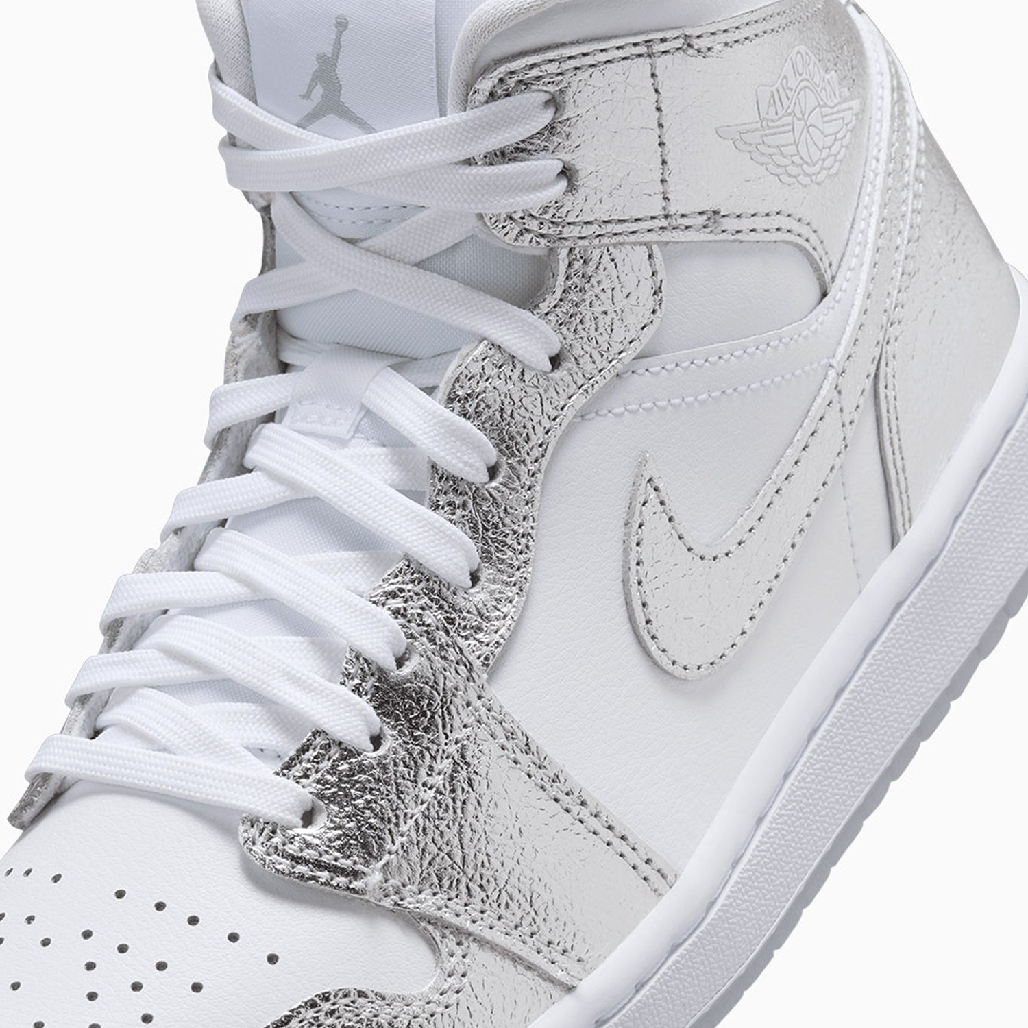 womens-air-jordan-1-se-metallic-silver-fn5031-100