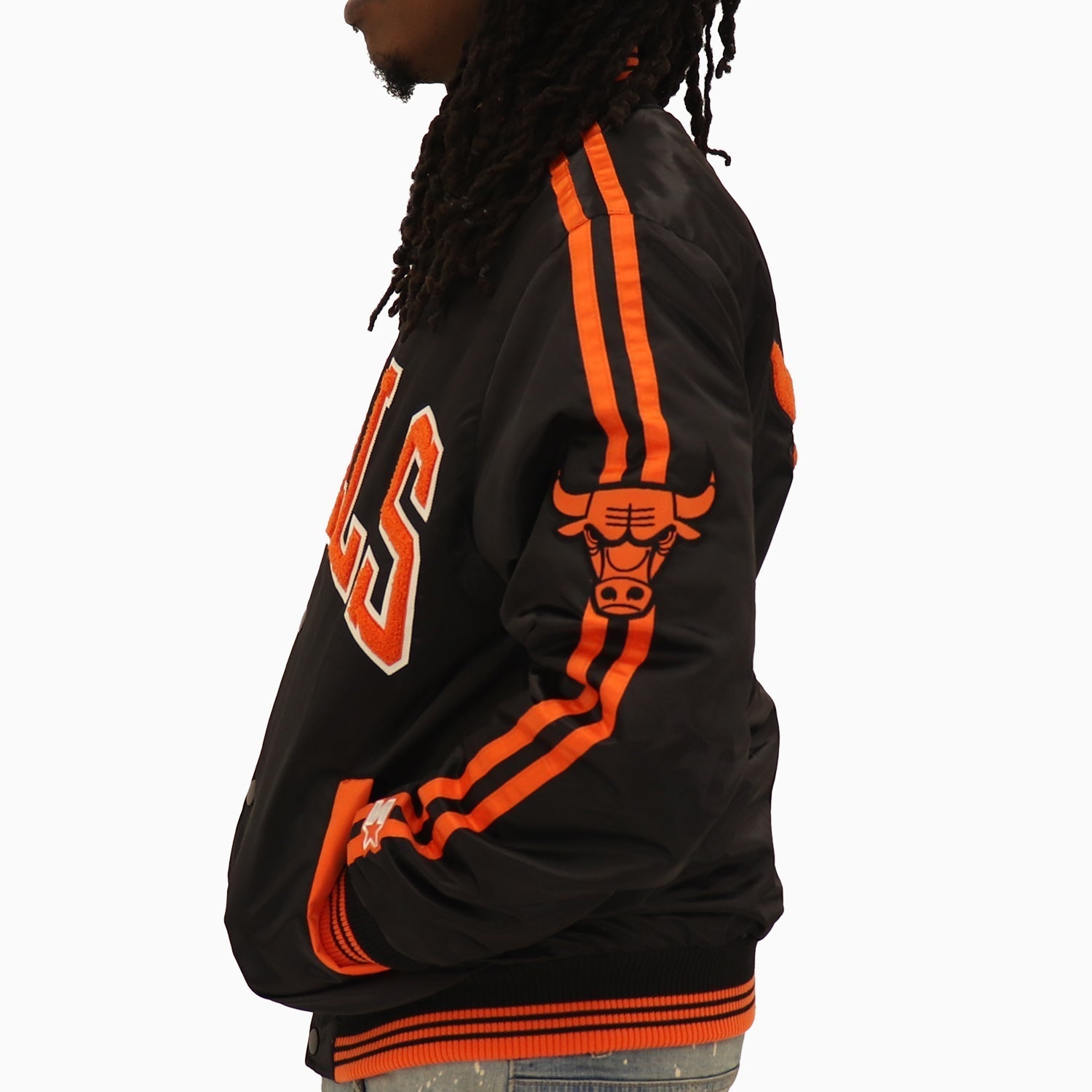 Starter Men's Chicago Bulls NBA Varsity Satin Jacket - Color: Black - Tops and Bottoms USA -