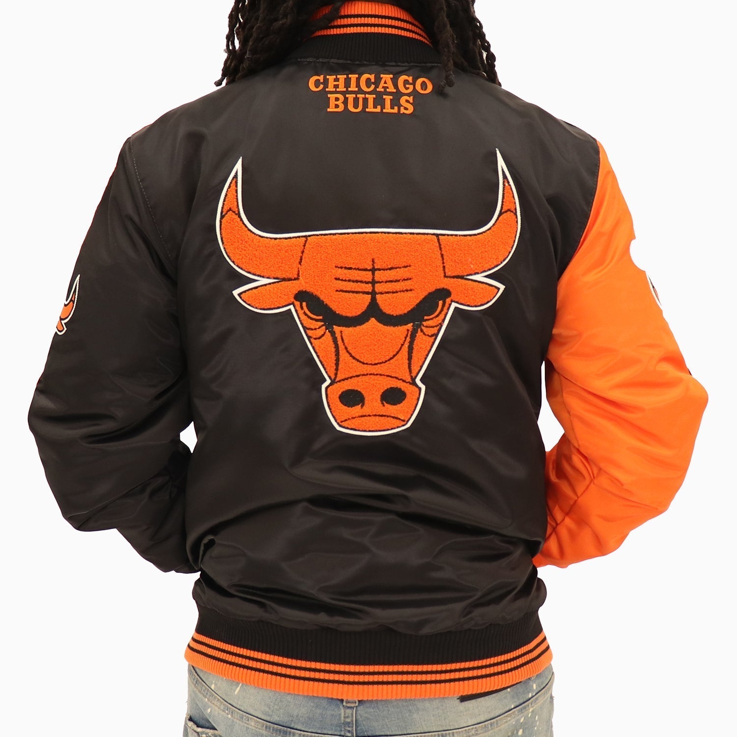 Starter Men's Chicago Bulls NBA Varsity Satin Jacket - Color: Black - Tops and Bottoms USA -