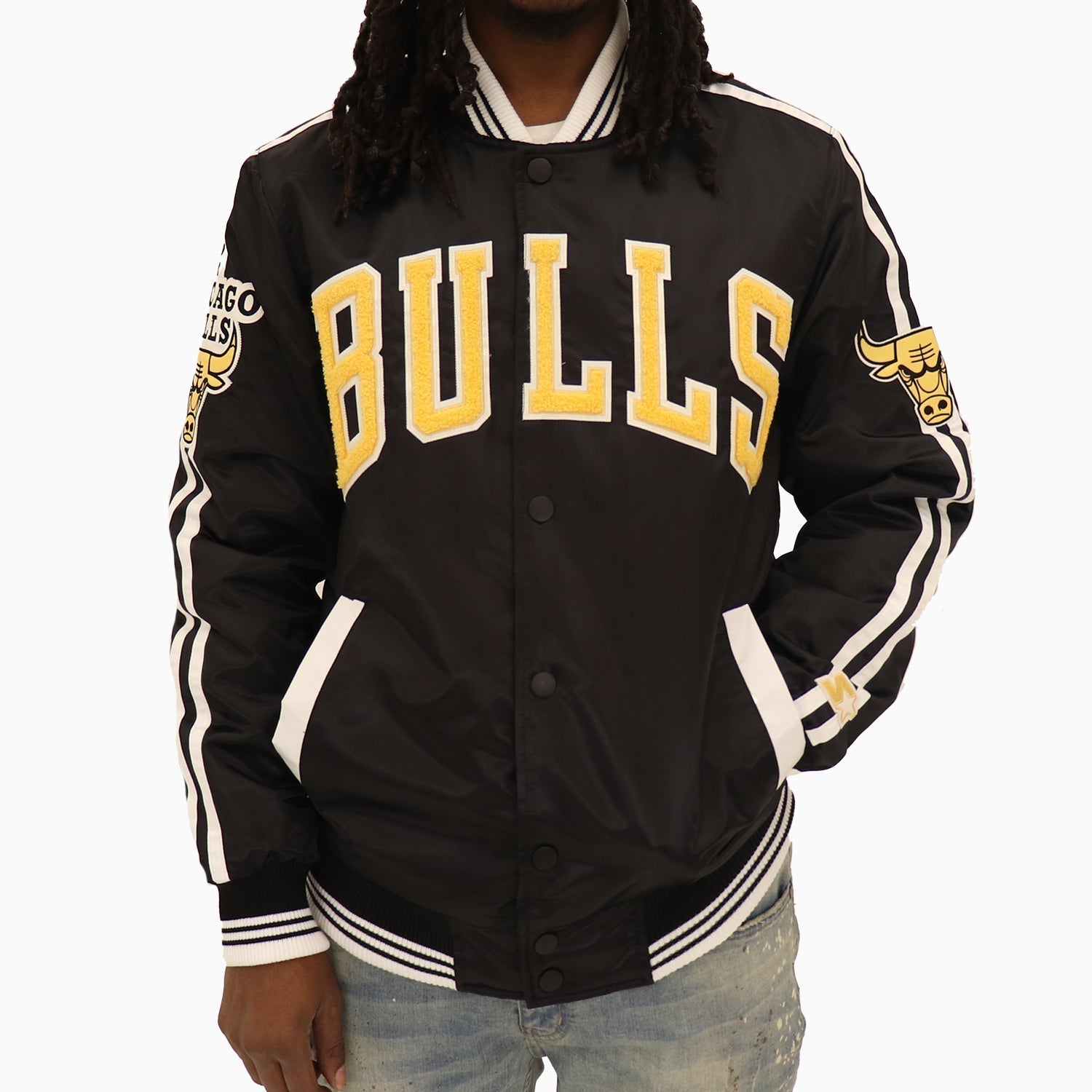 Starter Menâ€™s Chicago Bulls Varsity Satin Jacket NBA - Color: Gold - Tops and Bottoms USA -
