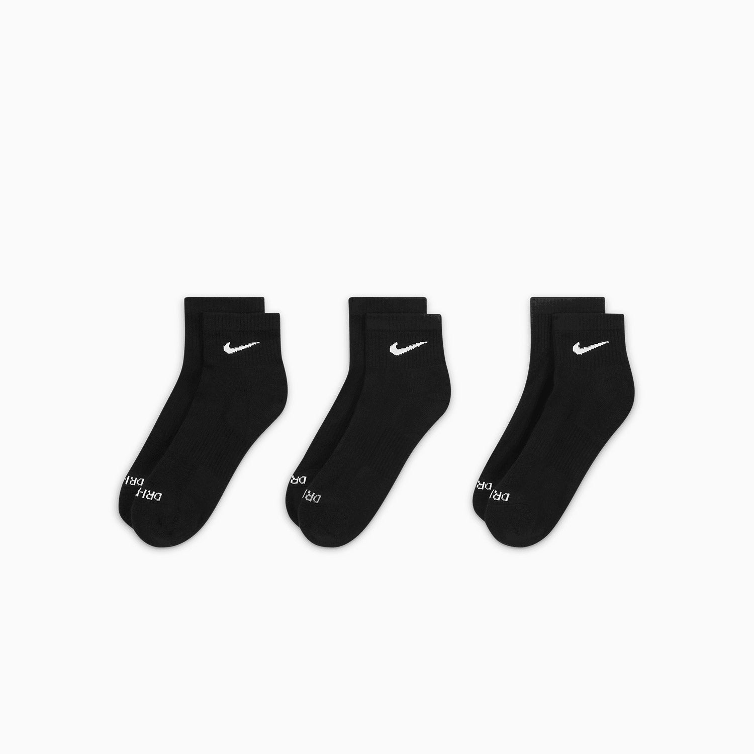 mens-nike-everyday-plus-cushioned-ankle-socks-3-pairs-sx6890-010