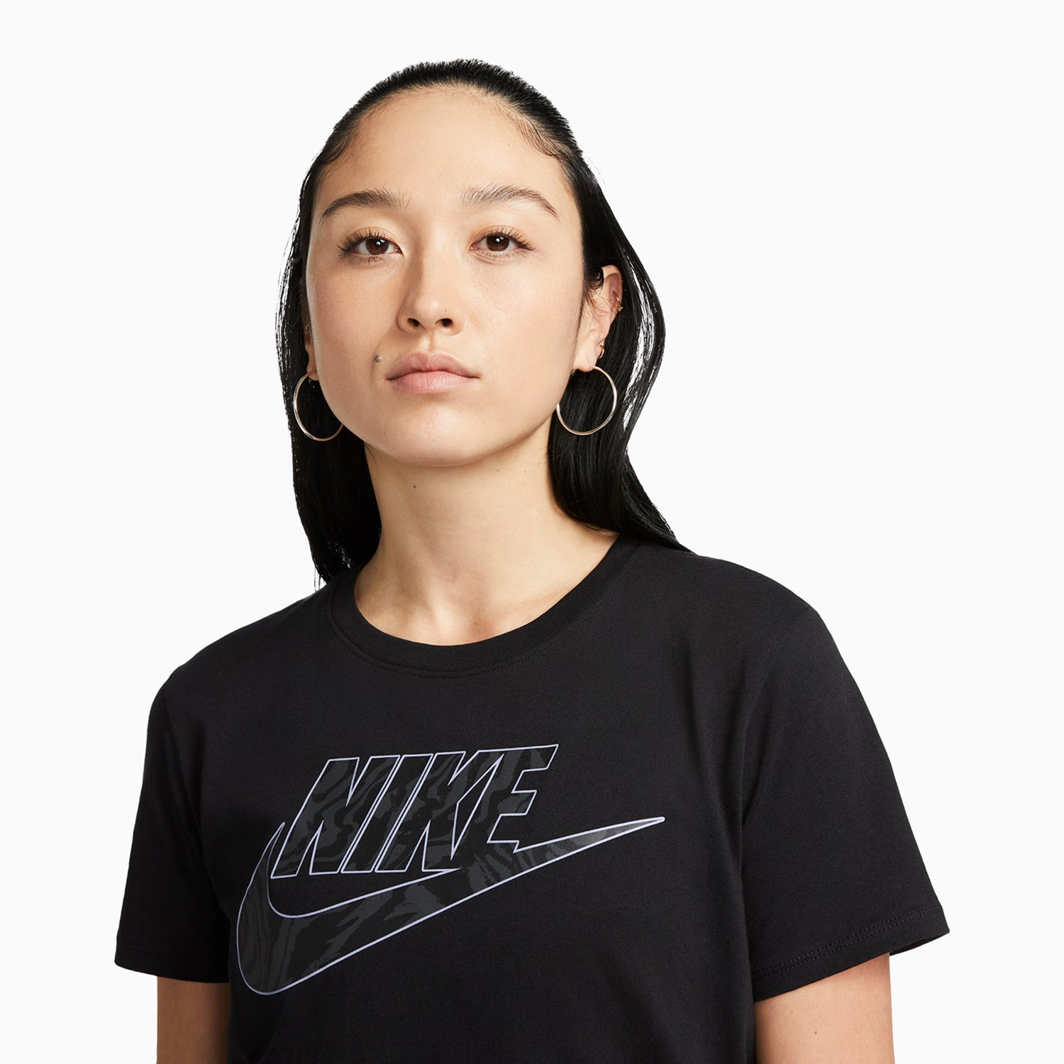nike-womens-nike-sportswear-t-shirt-fb8087-010