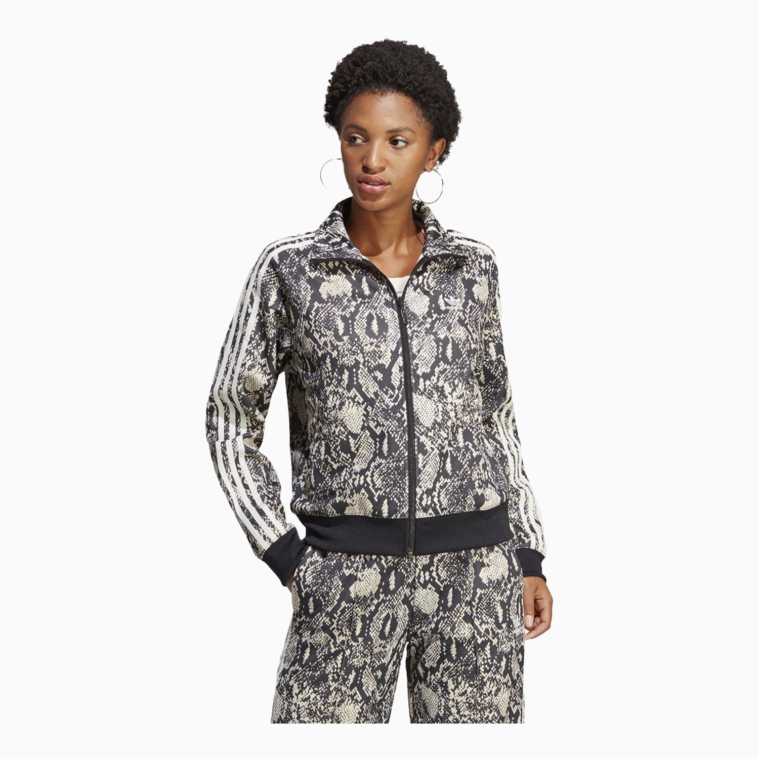 adidas-womens-originals-outfit-ic6082-ic6067