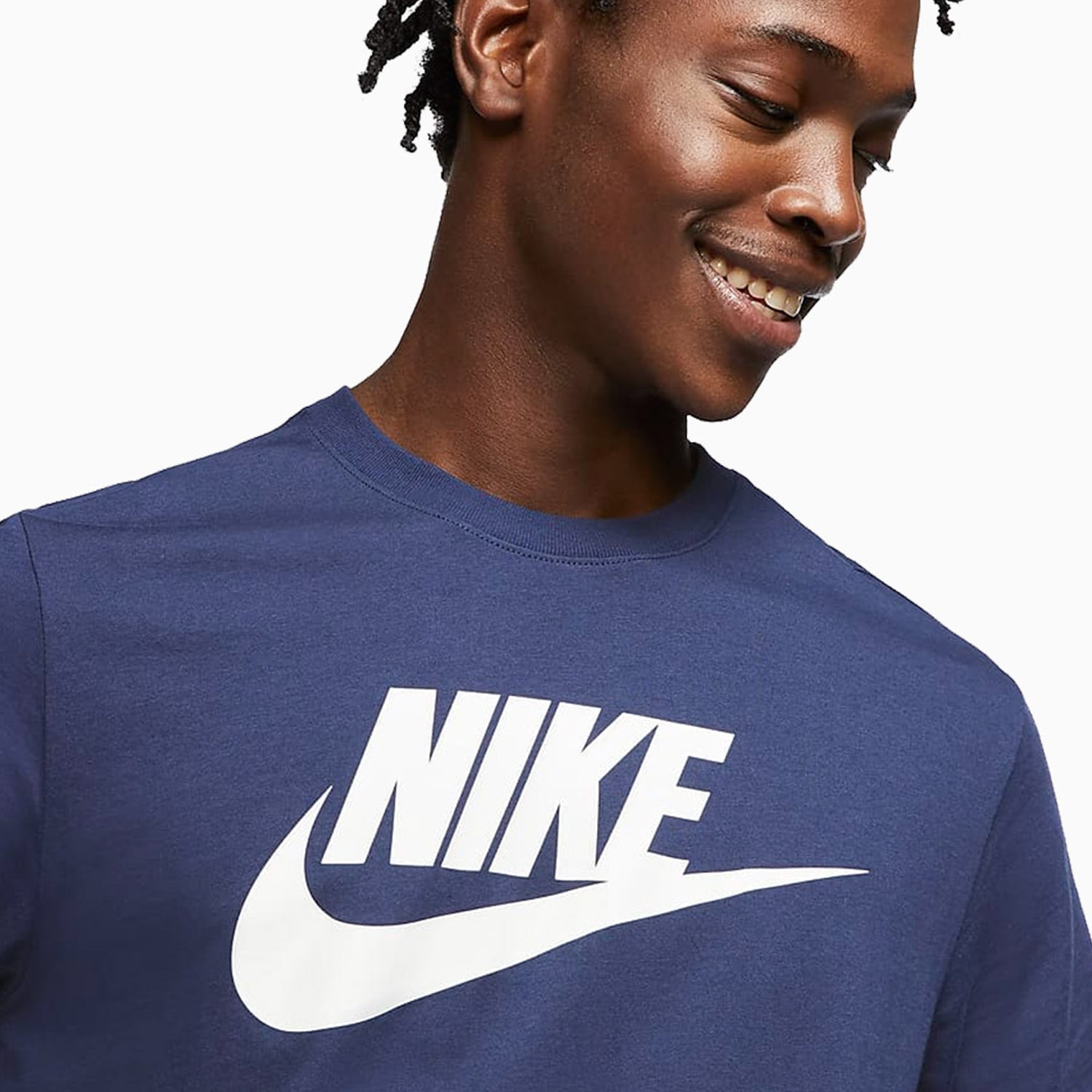 nike-mens-sportswear-club-t-shirt-and-shorts-outfit-ar5004-411-bv2721-410